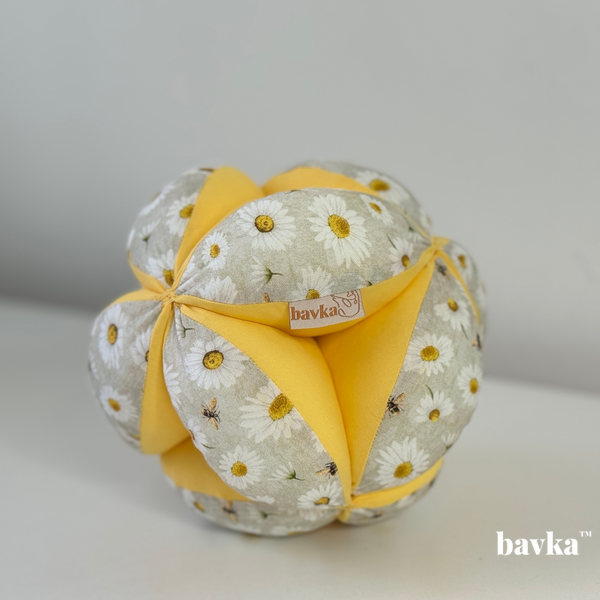 Takane Montessori puzzle grasping ball