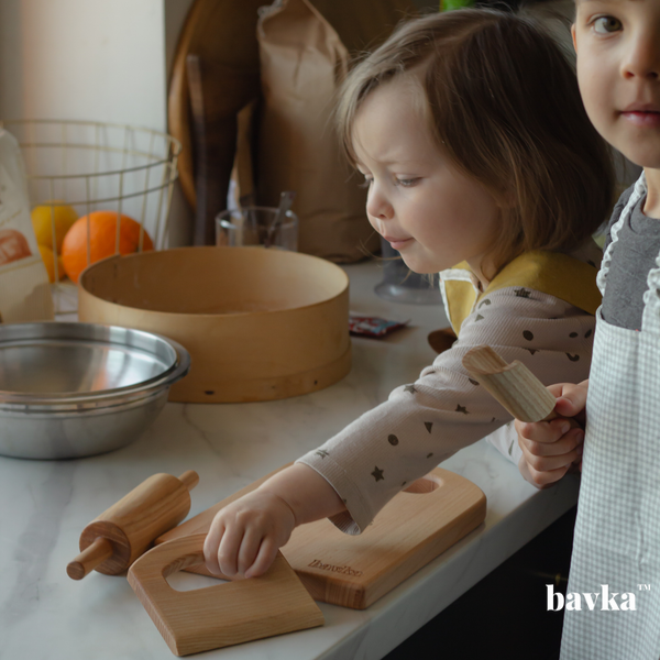 Safe Wooden Knife and Cutting Board Child Chopping Board Set