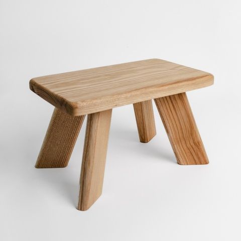 Montessori hallway stool 47